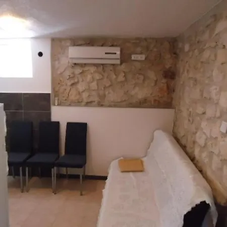 In Holiday House Neda Guest house Razanj